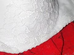 Wife bra cummed