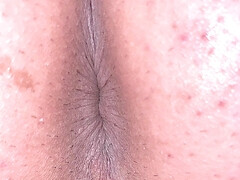 A man exposes his asshole Take a picture so that wrinkles can be clearly seen