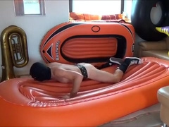 Schlauchboot Wichsen