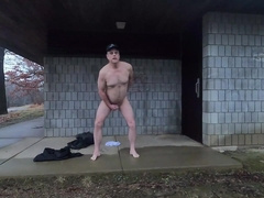 Fapping off outside