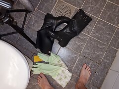 Rubberboots removal