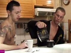 FrenchPorn.fr - A twink with a big cock