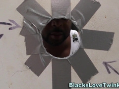 Black amateur gets kinky with a facial and rimming skills