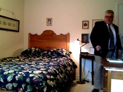 Bear Daddy's Striptease