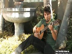 Hottie with a guitar takes a break for a jerk