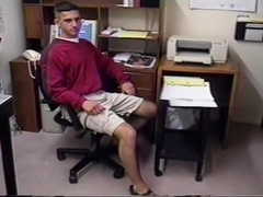 Muscular Blonde Stud Seth Mastrubates