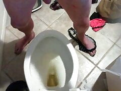 Voyeur,s old sub toilet play