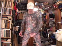 The Guy Next Door - Porn Model Leeharper Pinnomen - Is Putting Up A Masturbation Show In Which He Will Spread His Glossy Tattoo Man Cream !