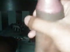 novinho pauzudo se masturbando