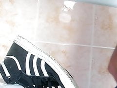 ejaculation dans les adidas dune ex