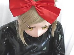Rubber kigurumi jerk off (mask off and finish)