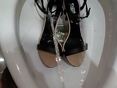 Pissing onto a very close sexy friend's summer sandals