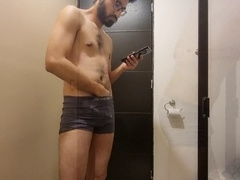 Hecho en casa, viendo porno, queer