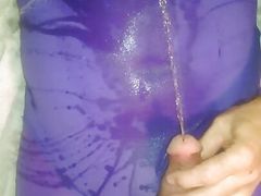 Piss all over my nylon pantyhose and leotard. Masturbate and cum.