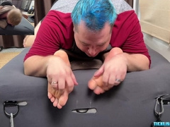 Bear Daddy Matt Wraps Sub Ryder And Tickles His Bare Feet