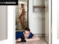 Muscular Carter Woods Catches Roommate Sniffing Underwear