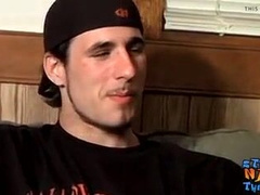 Gay-for-pay amateur thugs Chain and Aaron join to fap sausages