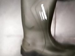 Cum on Dunlop Purofort Rubberboots Spritze auf Gummistiefel