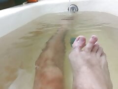 caress my feet and big dick.