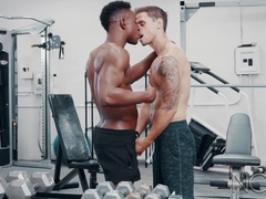 NOIR MASCULINE alone 2gether in Gym? Slurp & Plow that SUPER-STEAMY BOOTY