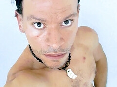 Borila pissing on himself