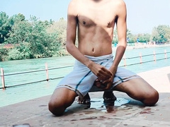 Spectacular Indian Money-Shot From Ample Fuck-Stick In Holy Ganges Sea