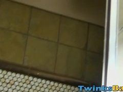 Twinks continue their shower bareback in the bedroom