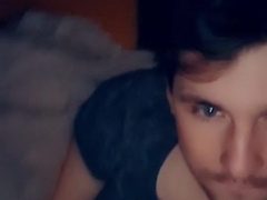 Młody Wali Konia i Dochodzi Jak Wszyscy śpią