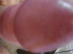 Pija de un maduro muy fogoso que la tiene muy duro