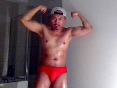 Xian Quatro oiled up, hard AF, jerking off!