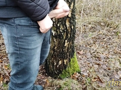 I rapidly jack off and jizm in the woods for my subscriber!