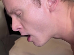 Round booty guy gets fucked on all fours, it's deep