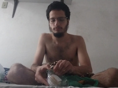 Comendo um branquinho e um alfajor delicia de comida