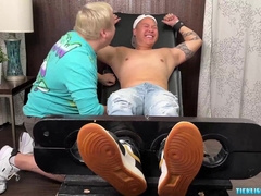 Pump Cub Chuckles To Wags Of Kittles