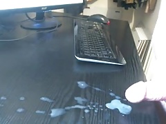 Another cum and eat while watching T.