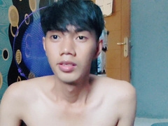 Gorgeous young dude is slurping noodles sans using t tee-shirt