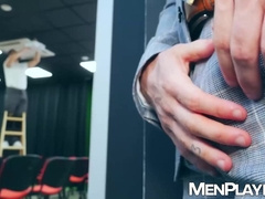 Suited stud Cristian Sam drills Manuel Reyes ass deep in office