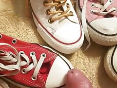 Cumming on converse toecaps