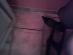 Petit pipi en cage.mp4