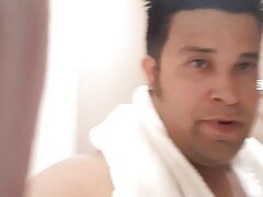 Just got out the jacuzzi now twirling my cock babe