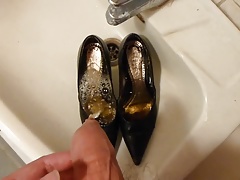 Piss in wifes high heels