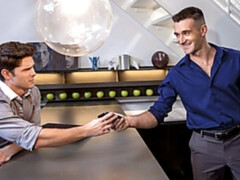 Woody Fox fucks Devin Franco instead of closing shop