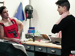 Mechanic Cock In His Raw Hole