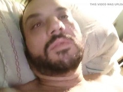 Amateur mature bear Sexybear_Wolf enjoys some hot gay action and cum