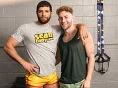 Shamu Azizam and Jackson Cooks are into gym fucking
