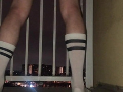 20 yr elder Jesse Gold tongues soles and jacks off on his LA balcony