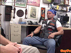 Mature pawnshop biker arse plunged with boner