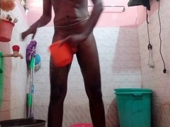 DESI BBC SOLO IN BATH