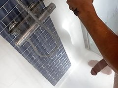 Straight boy wanking in shower