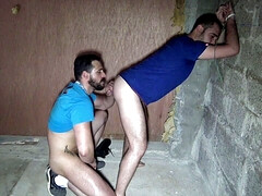 Young bear worker fucked by Enzo Rimenez